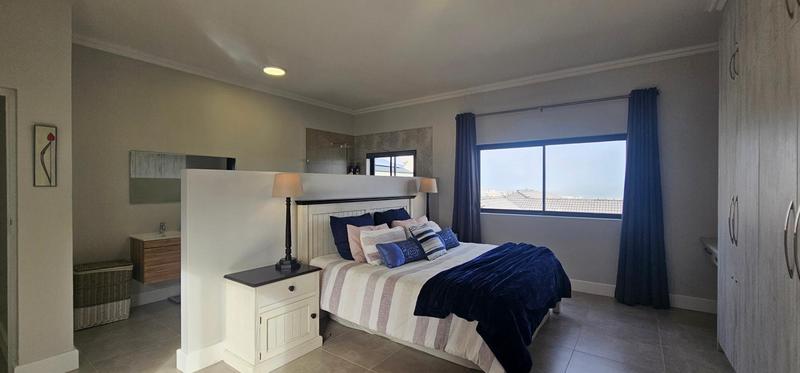 5 Bedroom Property for Sale in Myburgh Park Western Cape